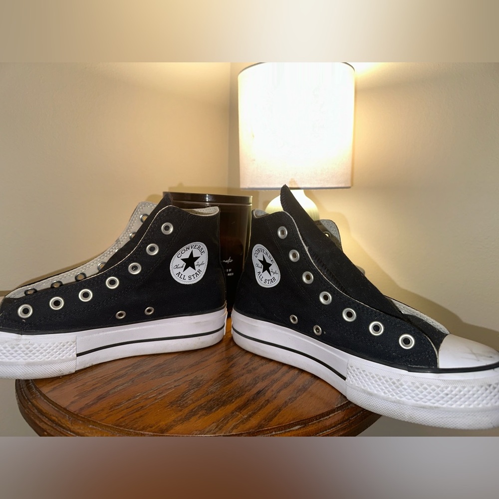 Platform Converse - image 1